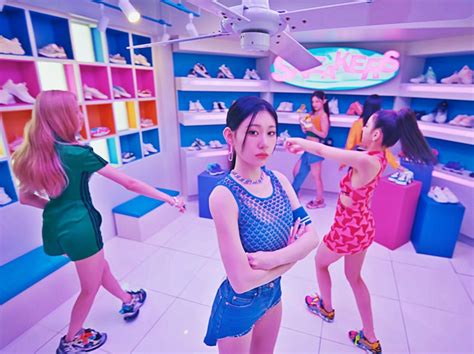 itzy pmv|ITZY “SNEAKERS” M/V @ITZY .